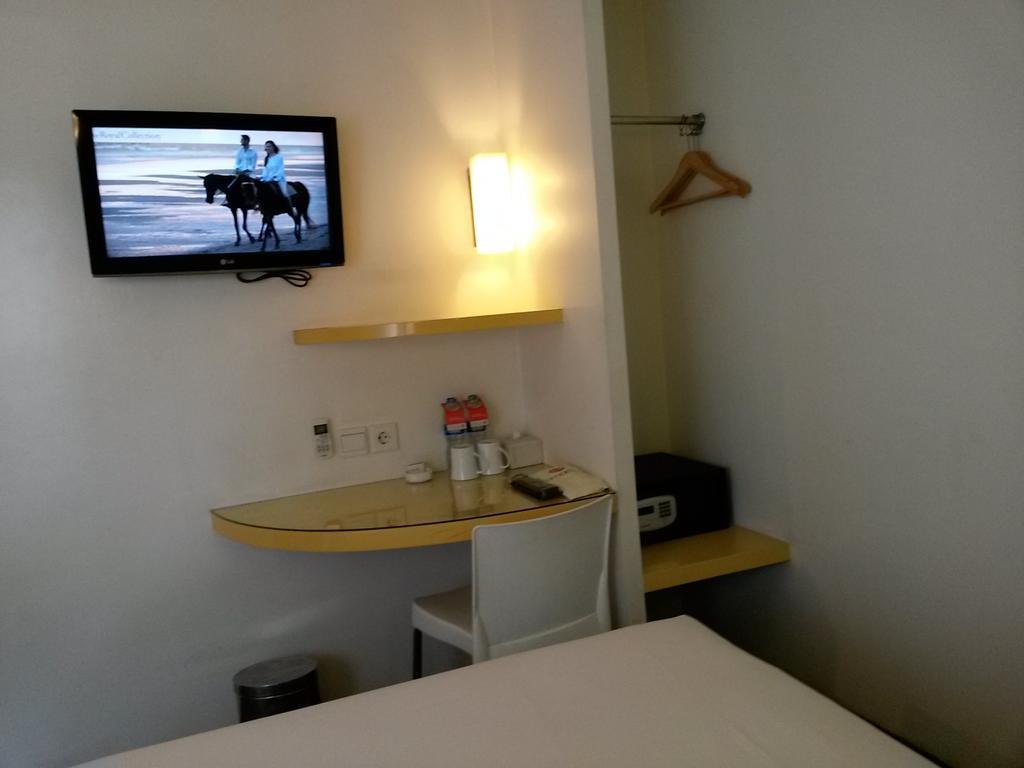 Amaris Hotel Panglima Polim 2 Jakarta Exterior foto
