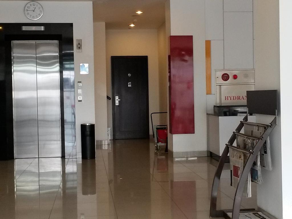Amaris Hotel Panglima Polim 2 Jakarta Exterior foto